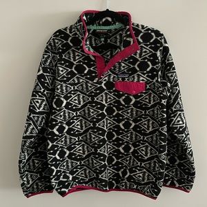 Patagonia Women’s Lightweight Synchilla Snap-T Fleece Pullover Black and White